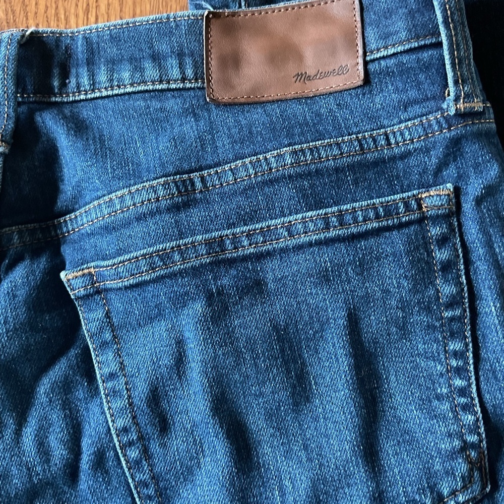 Madewell Relaxed Fit slim Blue Jeans size 34 length 30 - Picture 2 of 4